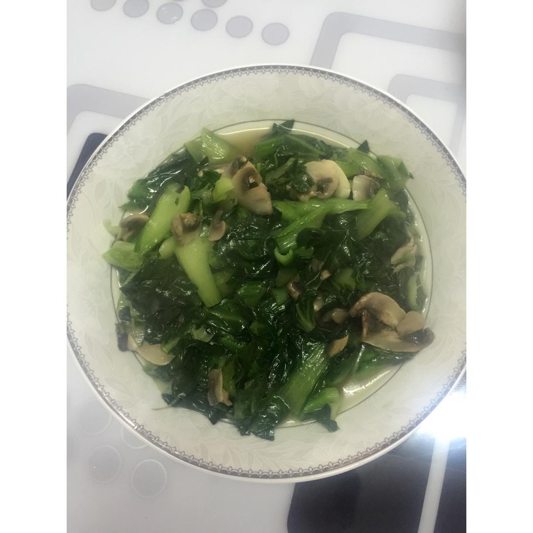 青菜炒蘑菇