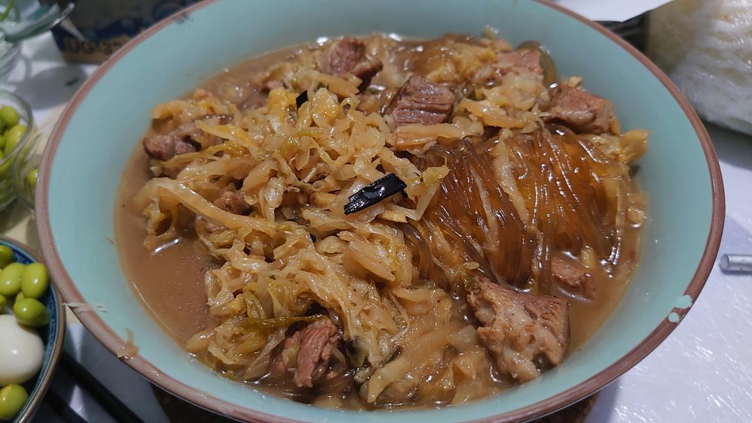 东北酸菜猪肉炖粉条