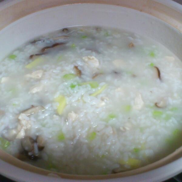 香菇鸡肉粥