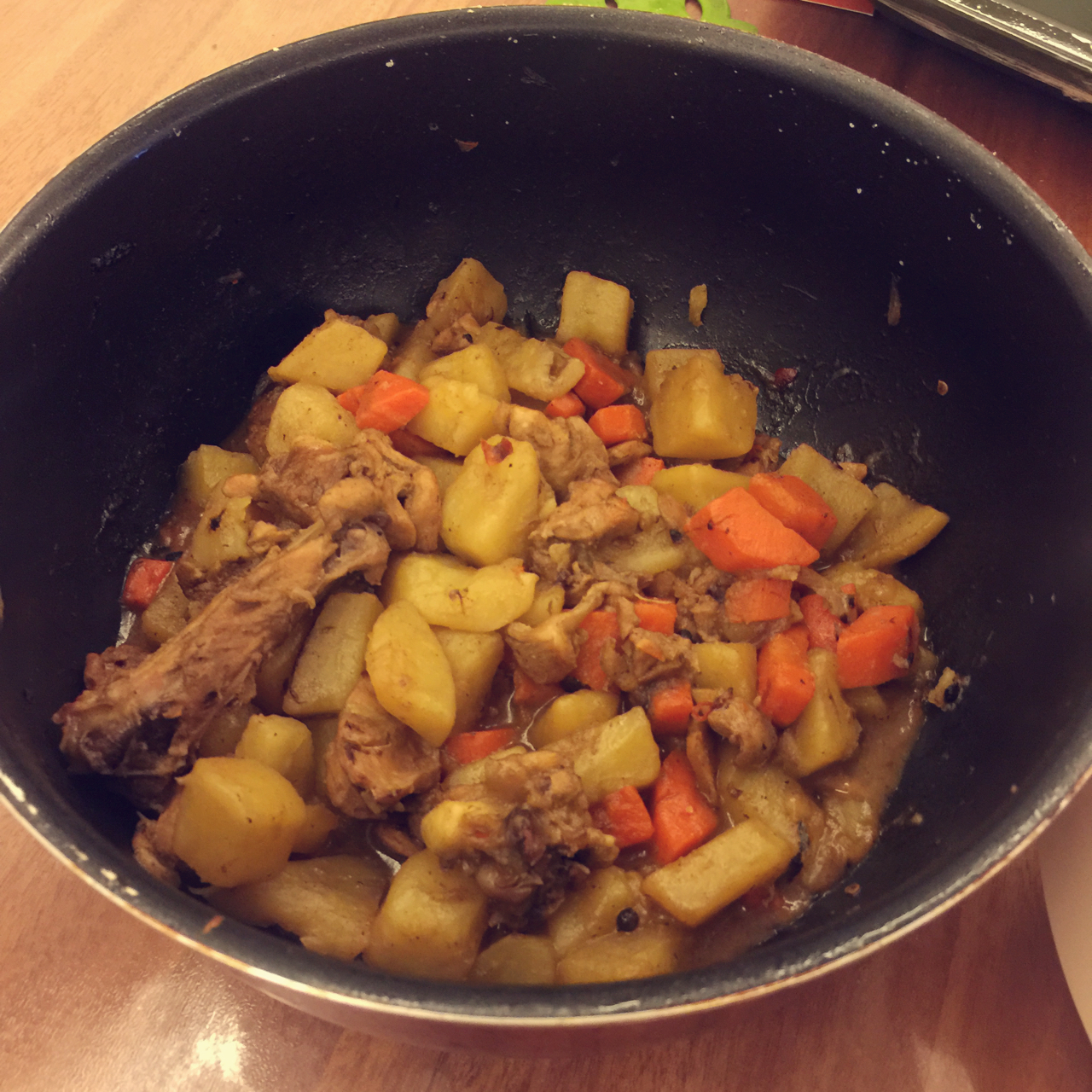 土豆炖鸡腿 家庭版