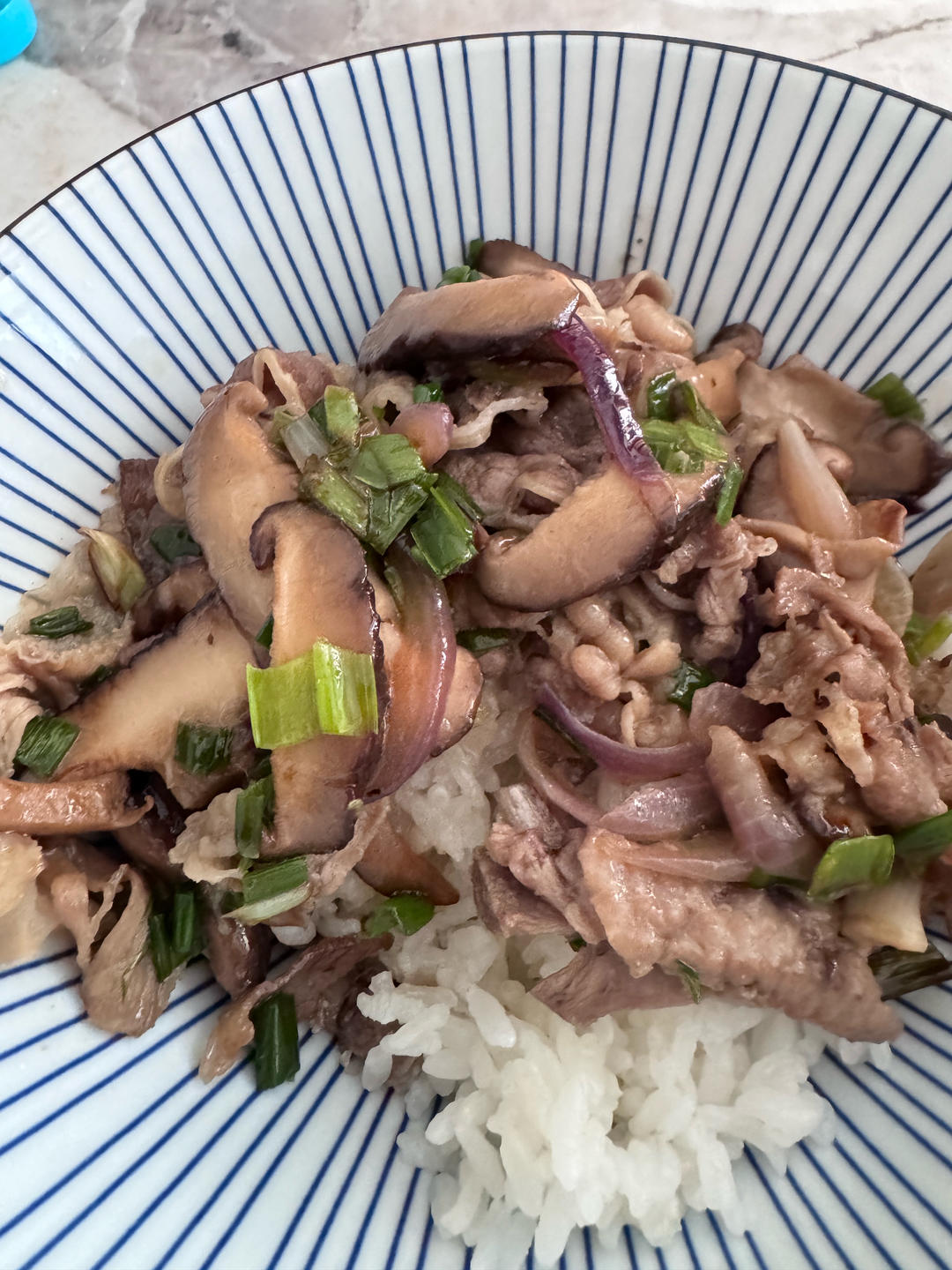 牛肉卷洋葱香菇