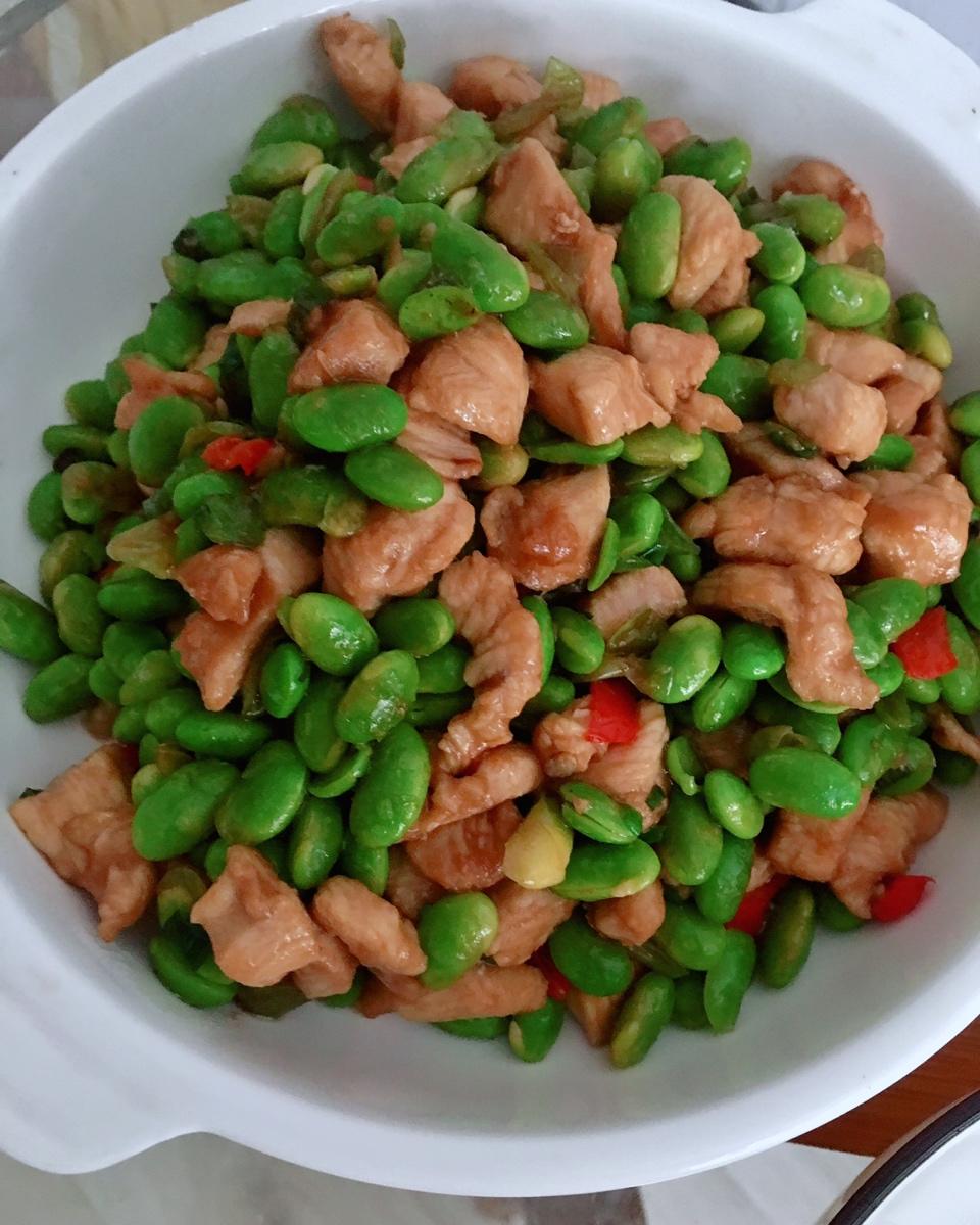 毛豆炒鸡丁 | 一勺接一勺 根本停不下来