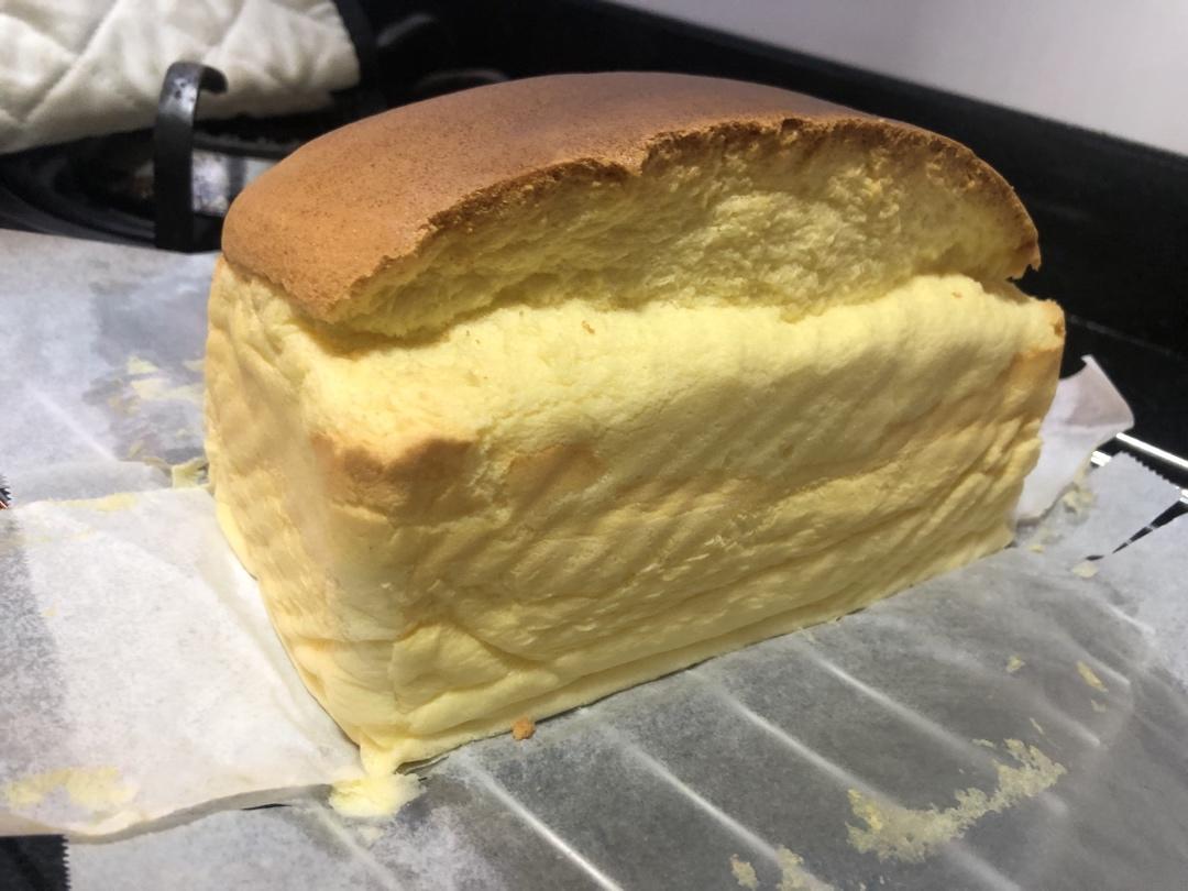 堪比柯基屁股
爆浆芝士🧀古早蛋糕