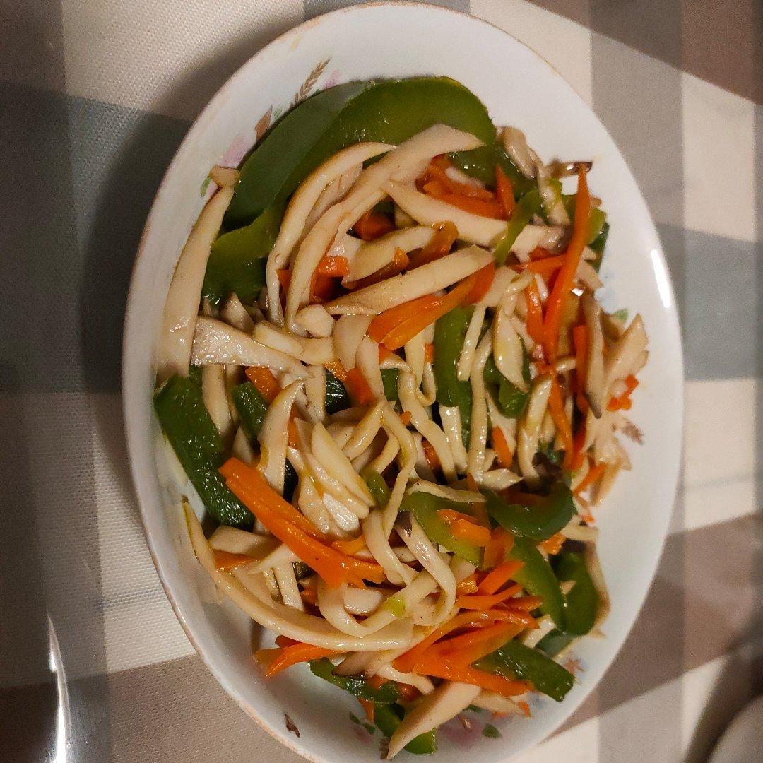 胡萝卜炒杏鲍菇