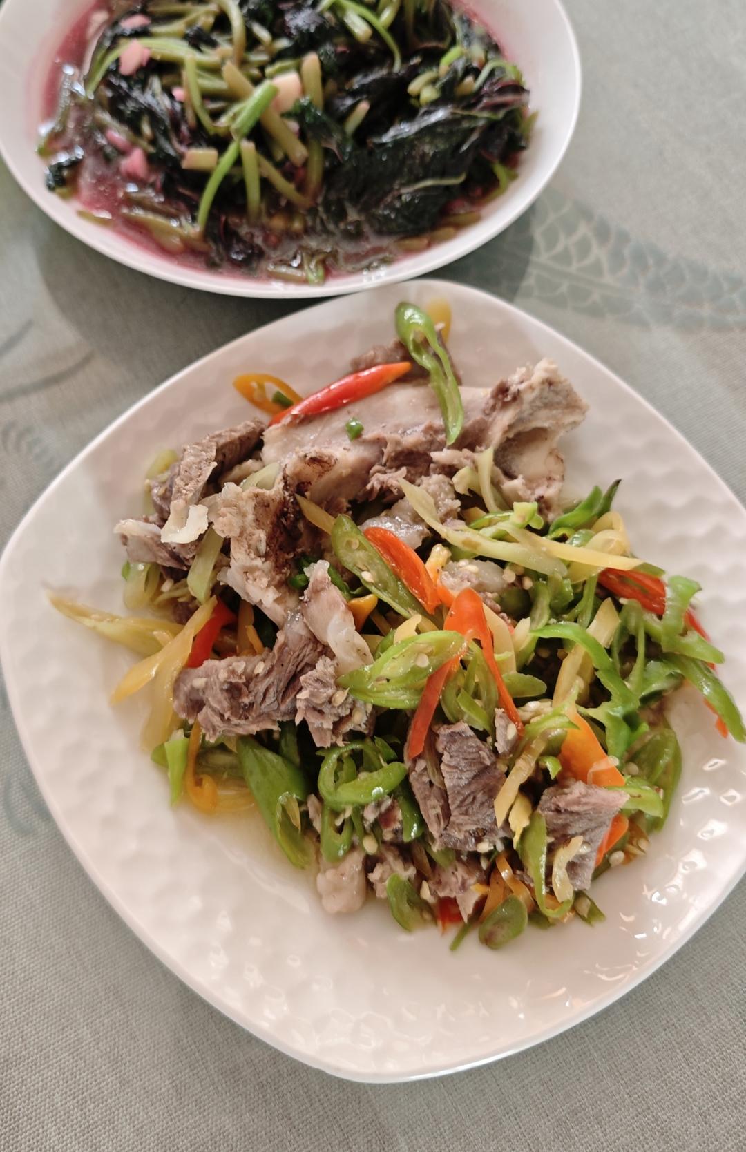 尖椒炒猪头肉
