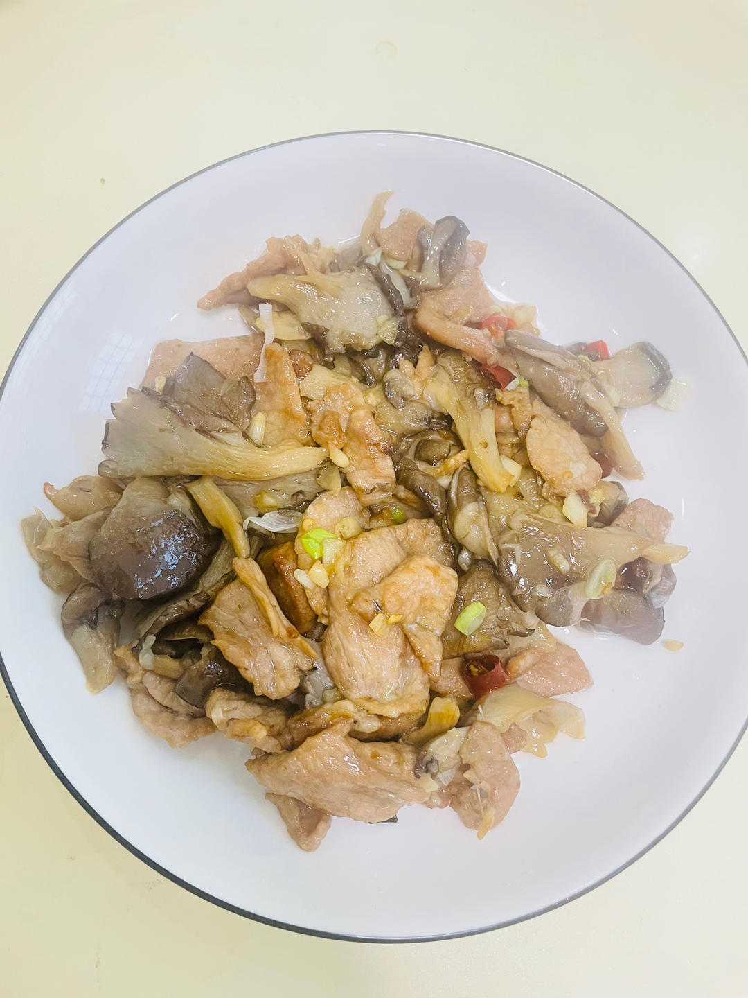平菇炒肉片