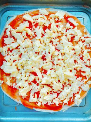 青豆玉米火腿肠披萨🍕的做法 步骤2