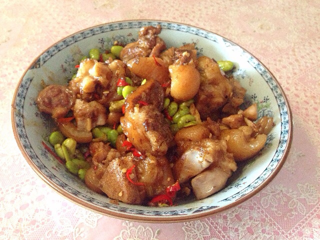 豆烧猪蹄