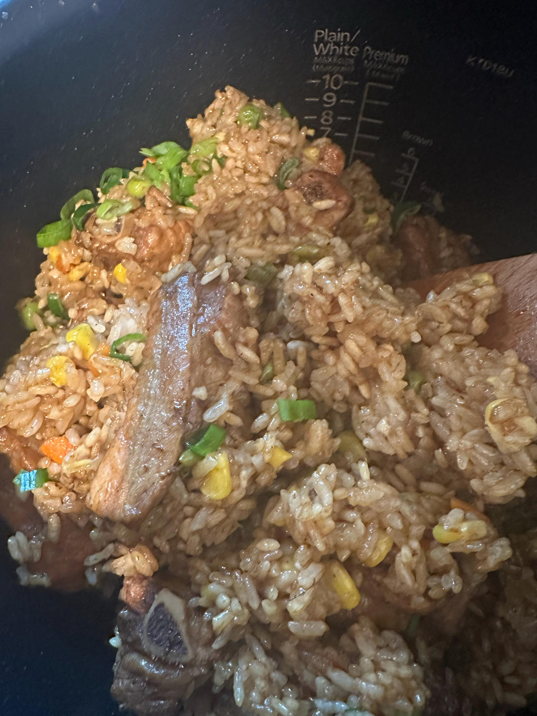 【排骨焖饭】