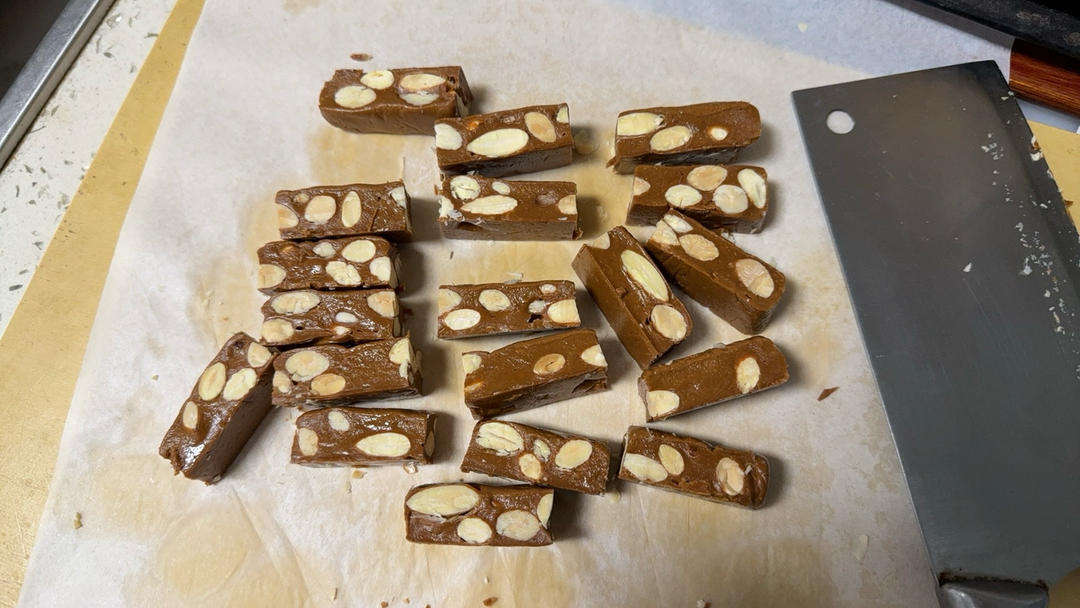 海盐杏仁太妃糖-