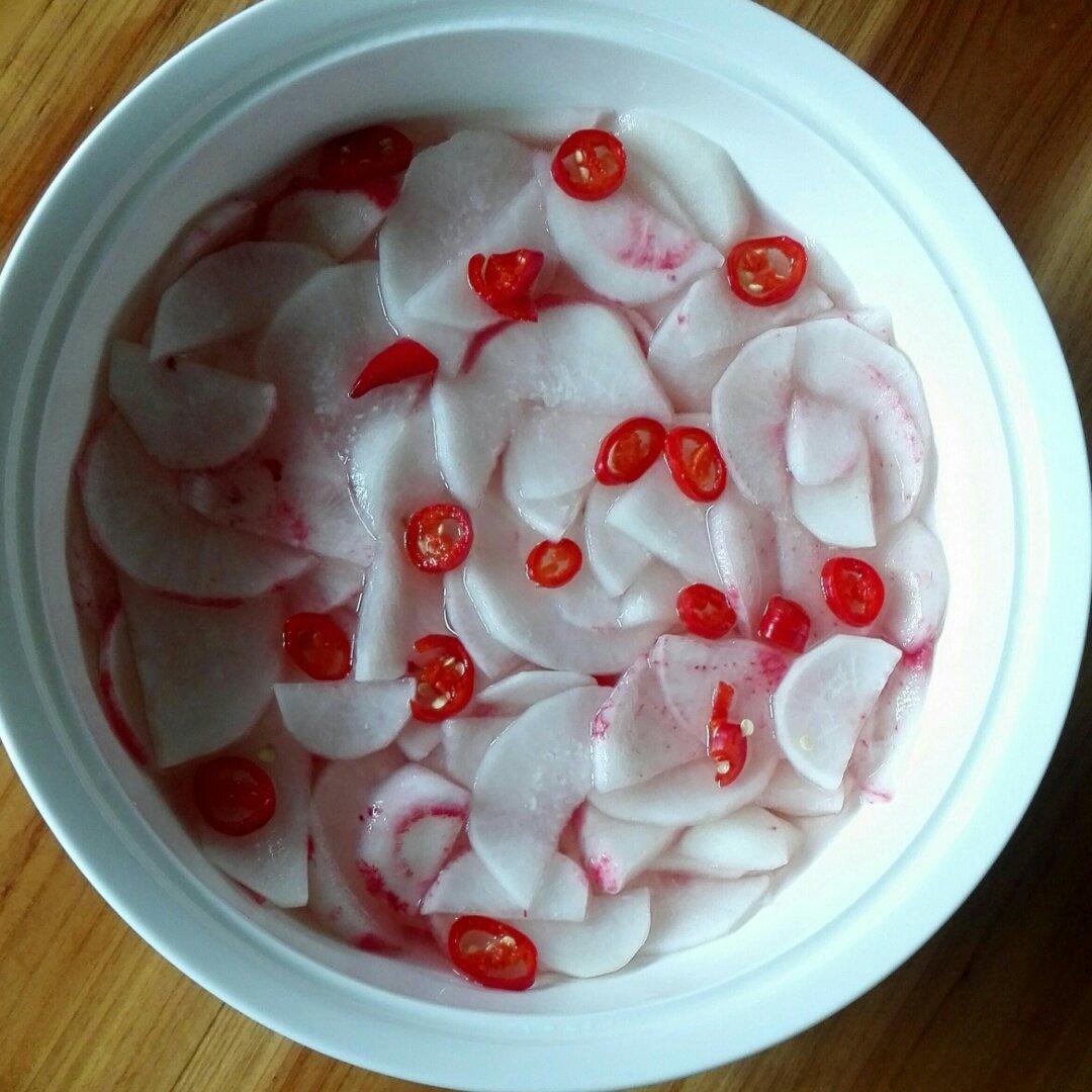 腌制酸萝卜