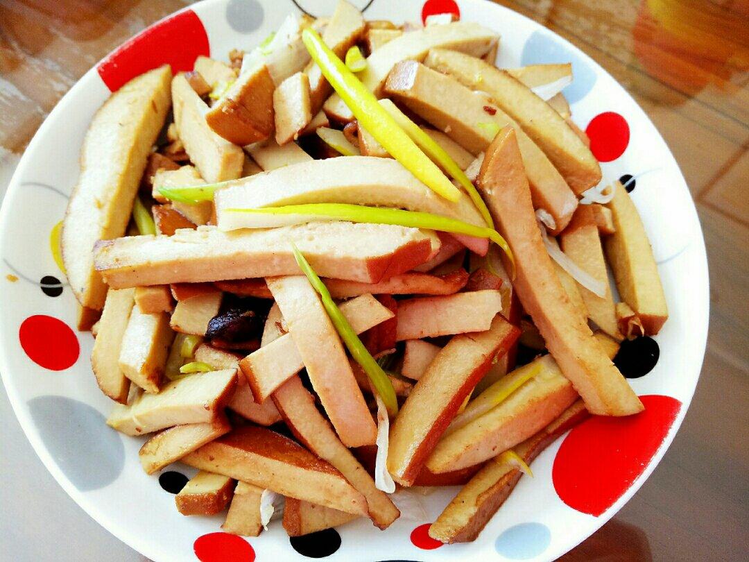 翩翩女孩做的葱炒豆干