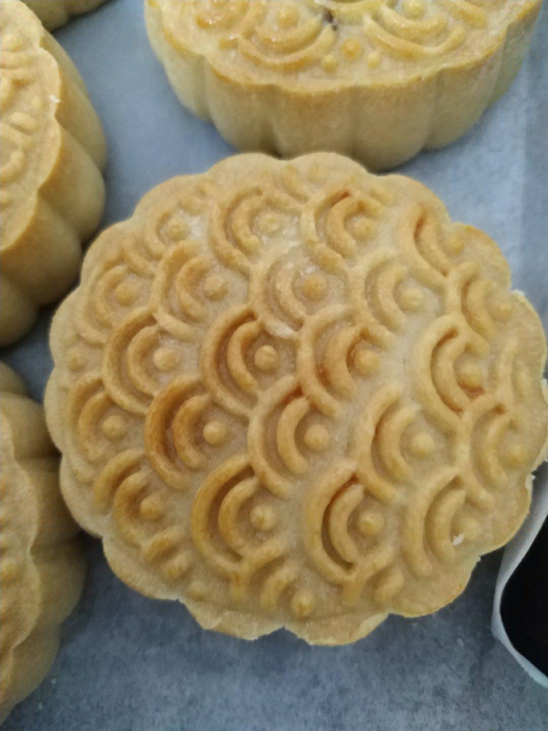 广式月饼—蛋黄莲蓉月饼