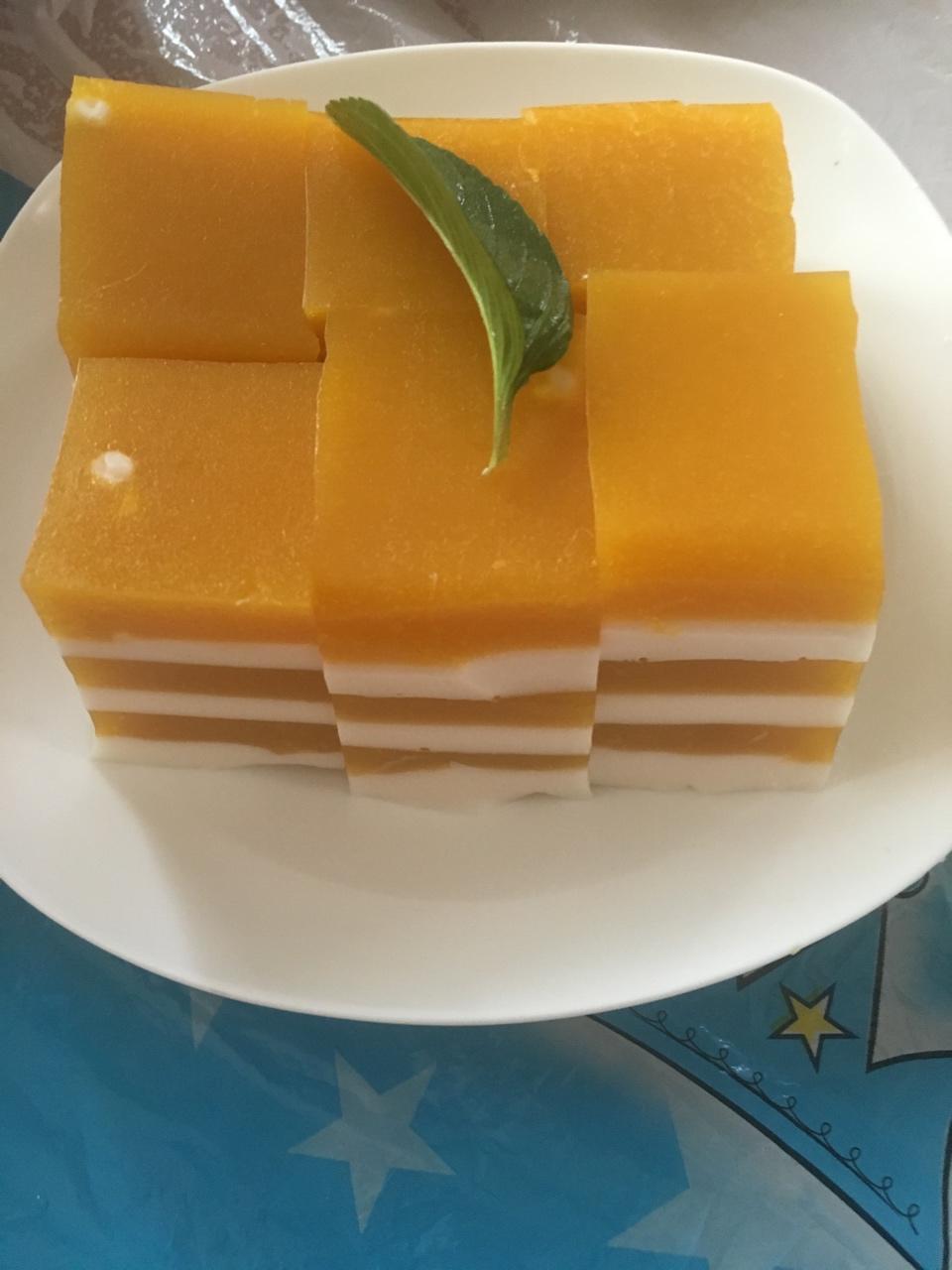 芒果椰汁千层糕