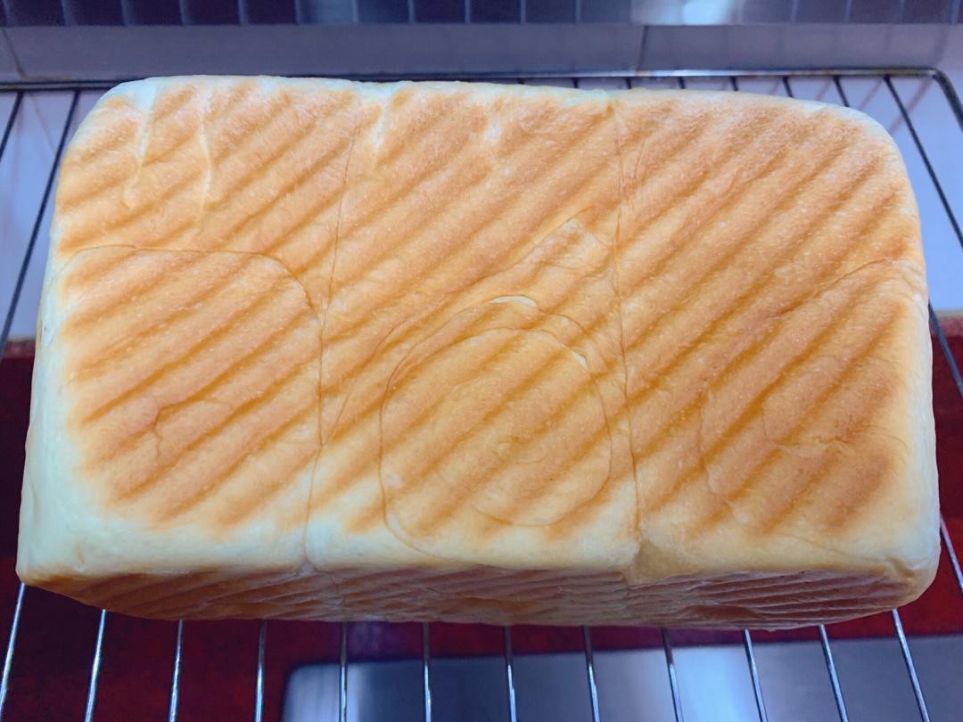 吐司，奶香手撕面包，超级香浓