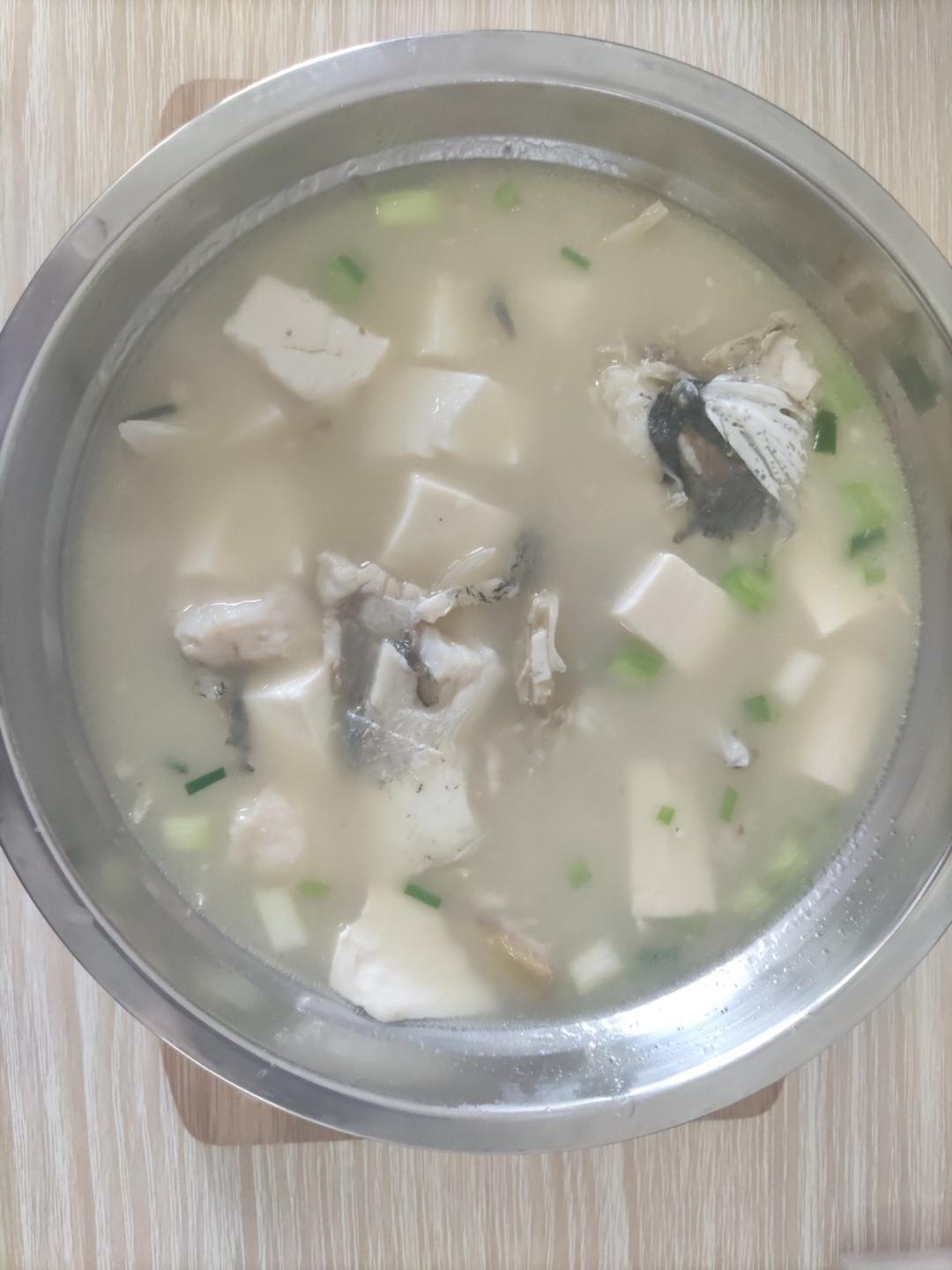 鱼头豆腐汤