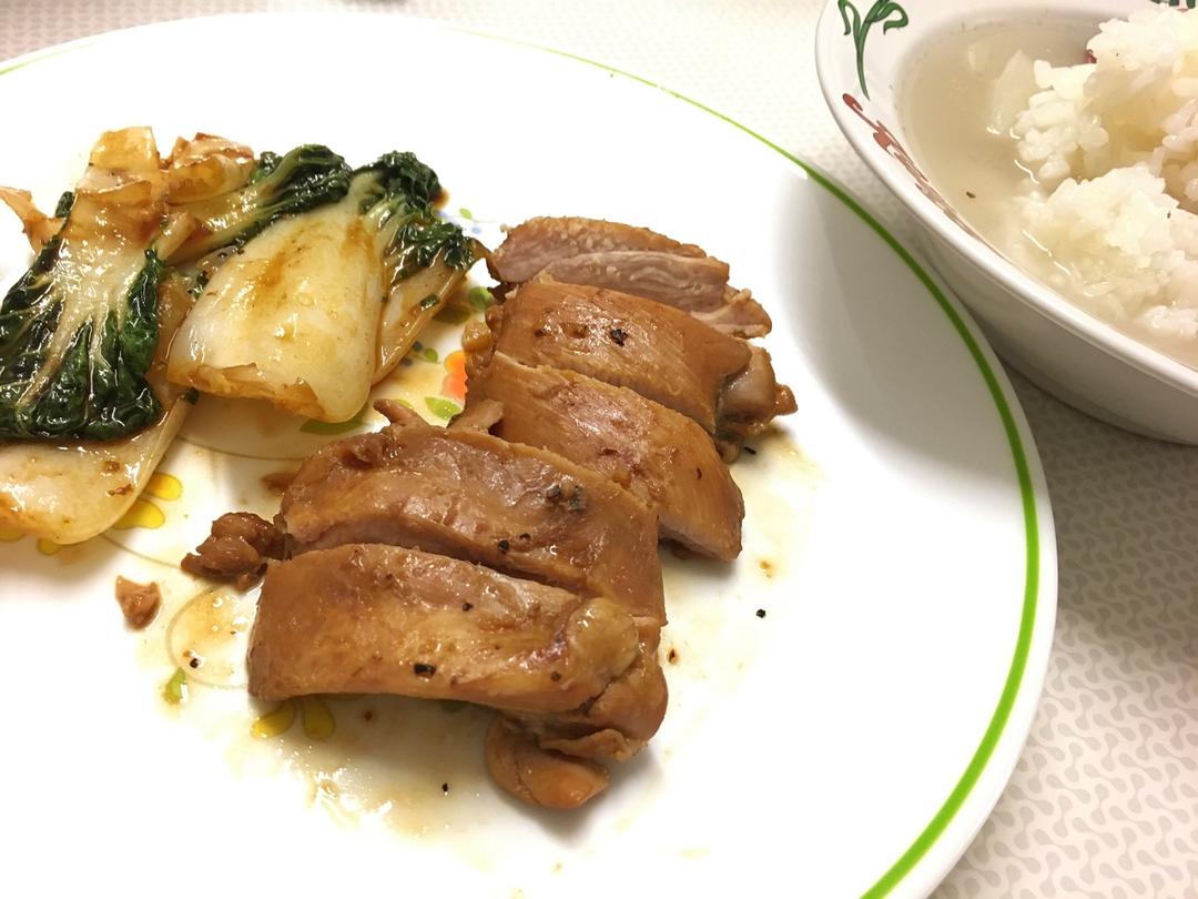 【黑椒鸡腿饭】