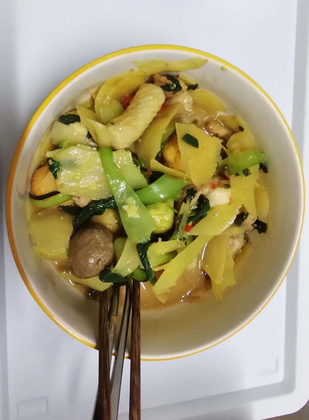 比麻辣烫好吃百倍！自制超过瘾巨解馋麻辣拌
