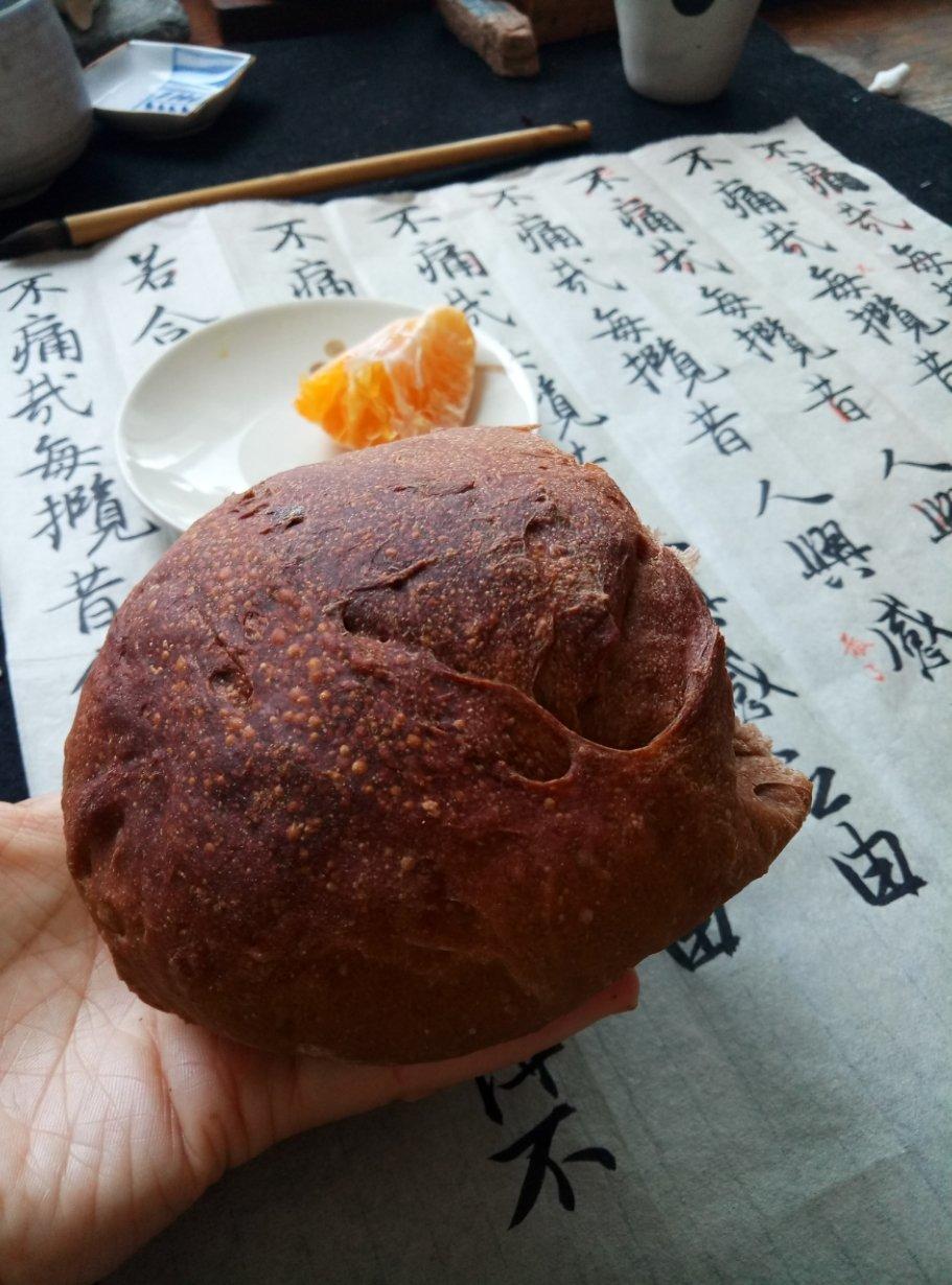 红酒葡萄干面包