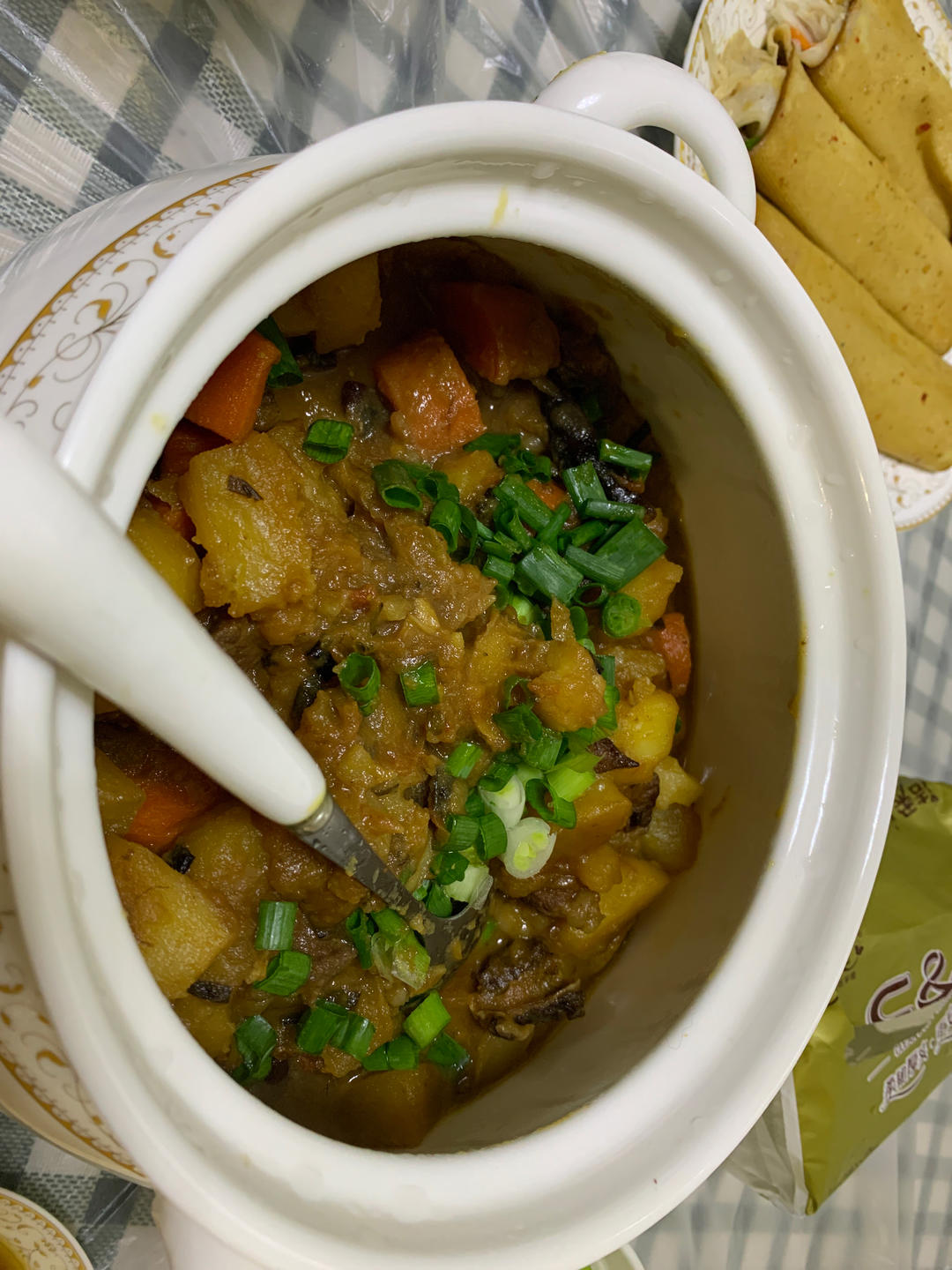 红烧牛肉土豆 （独家秘制）