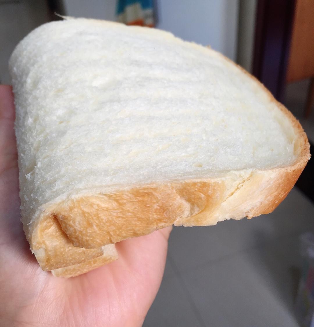 超级绵~奶白吐司
