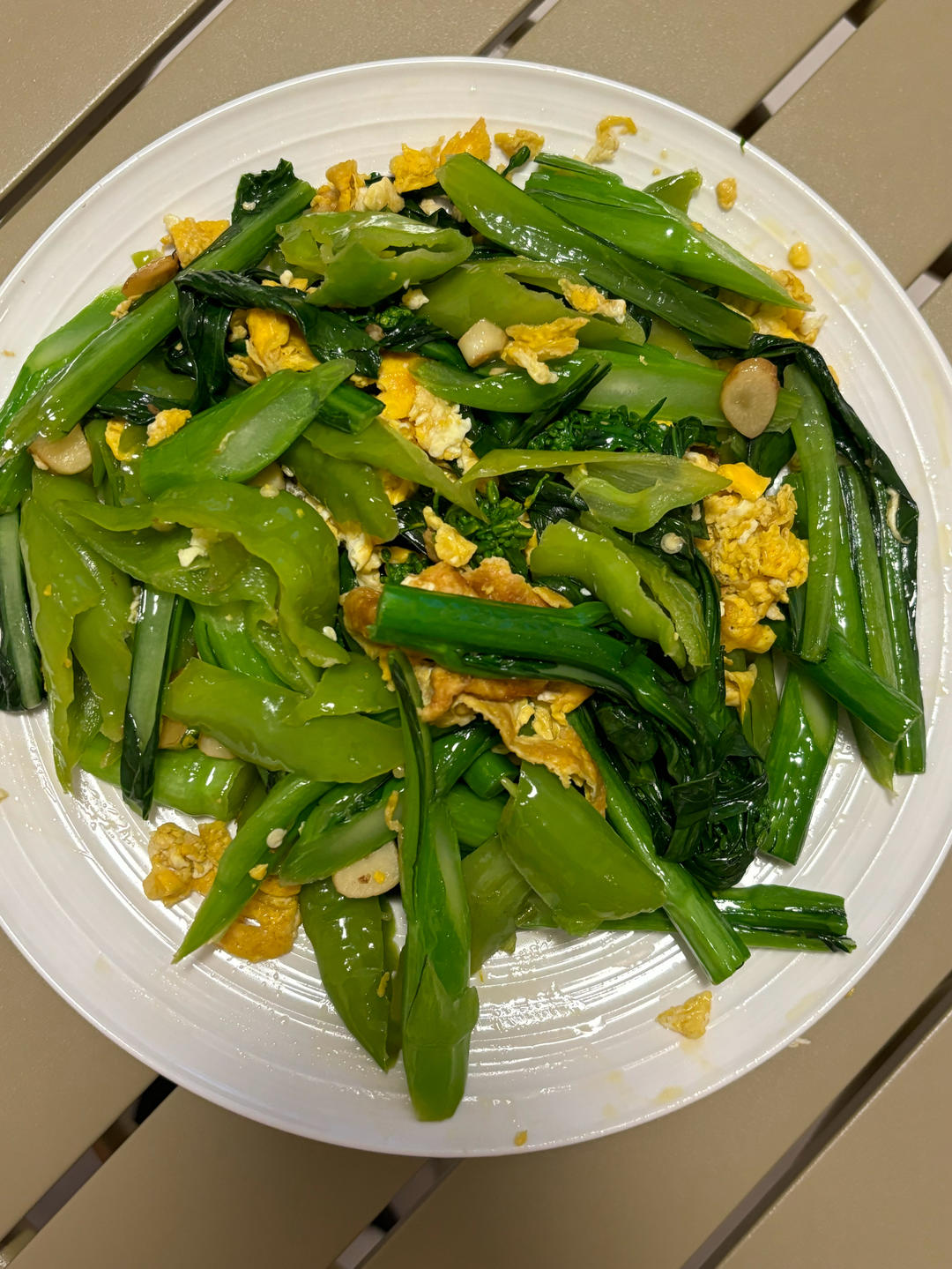 二菜炒三蛋