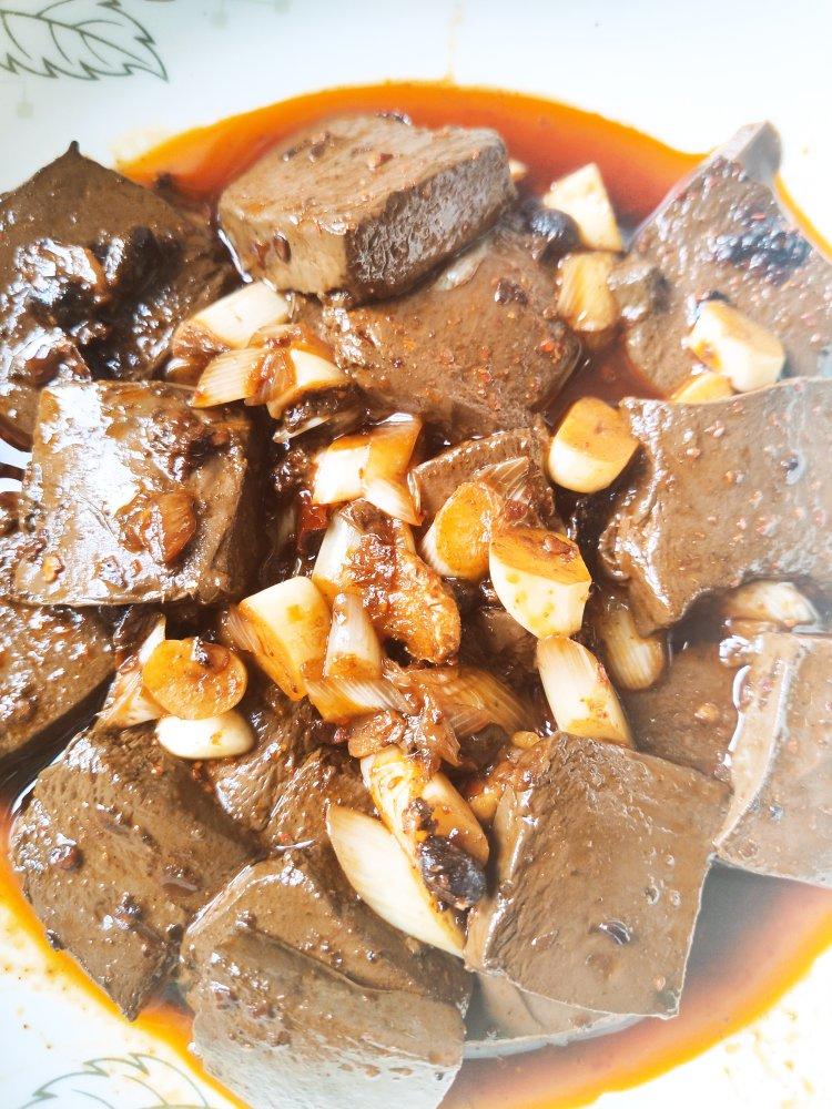 大葱冒鸭血（炒鸭血）