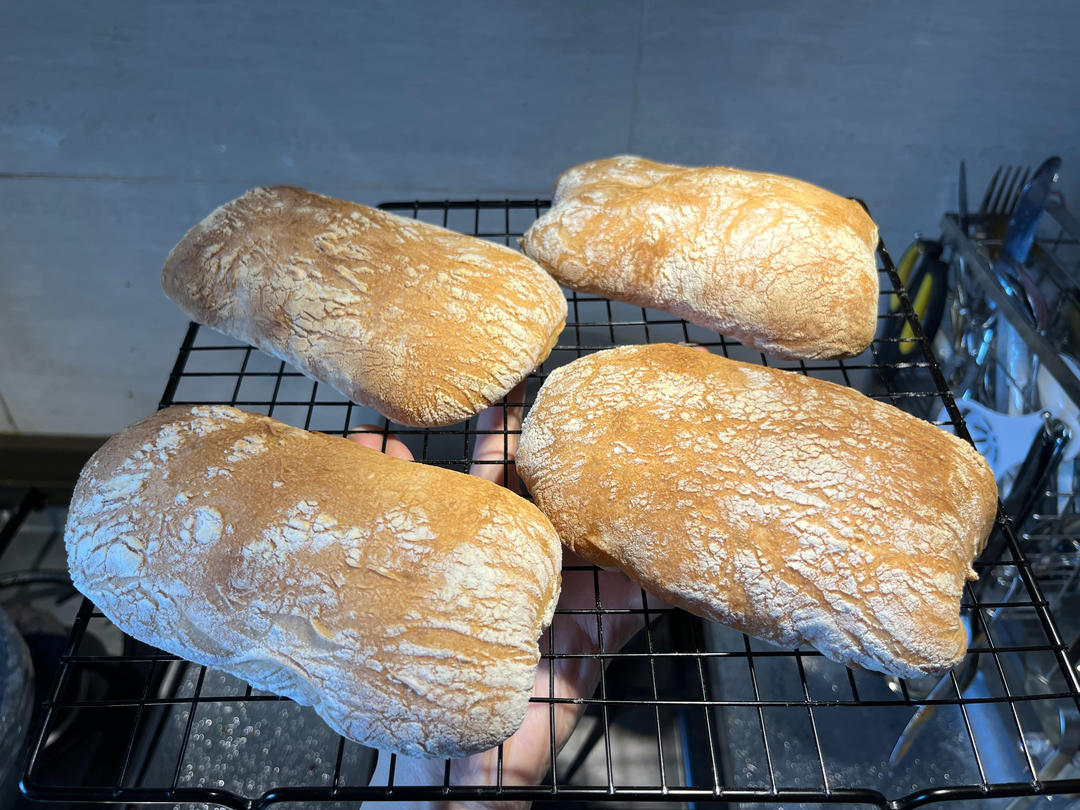 恰巴塔面包  Ciabatta