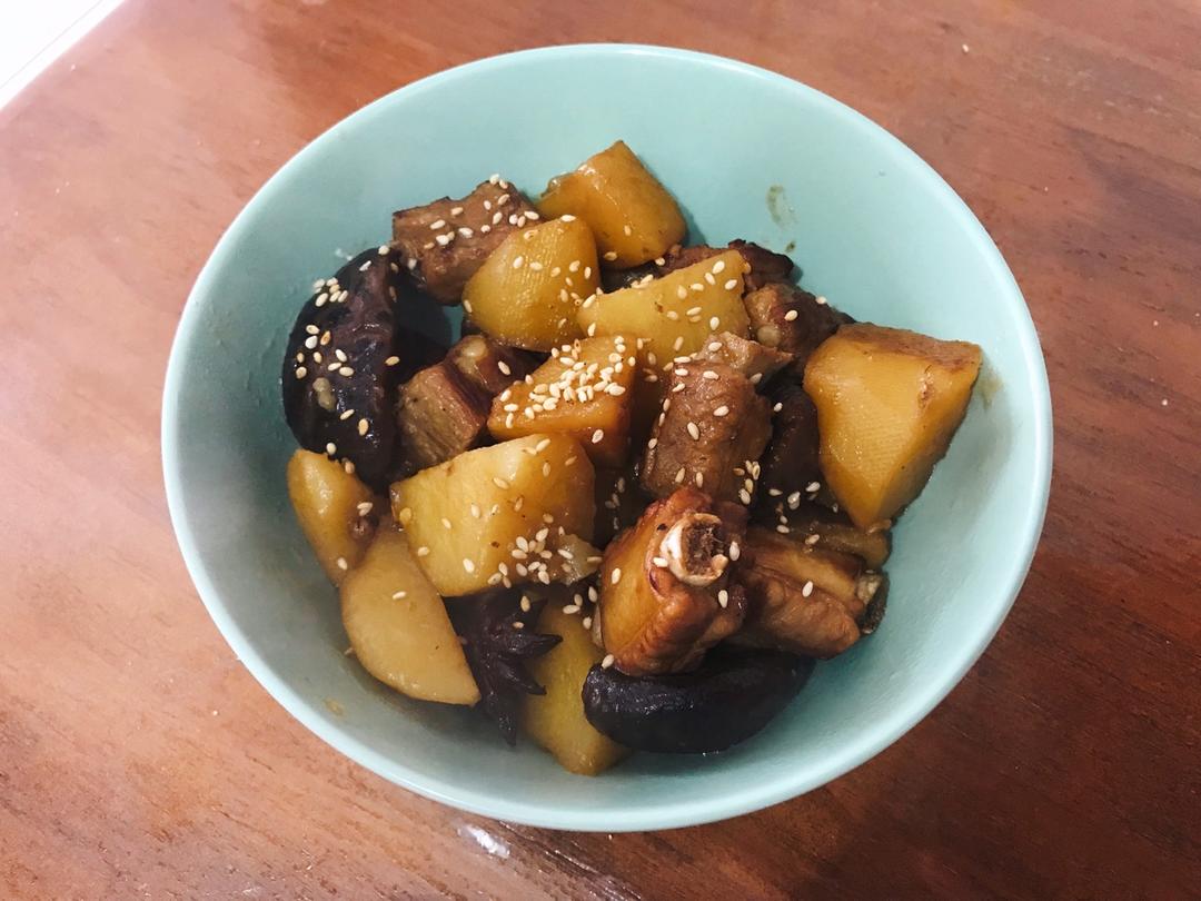 红烧排骨土豆