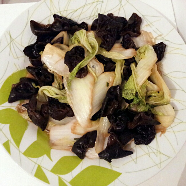 白菜炒木耳