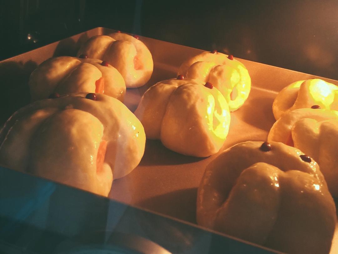 萌兔兔奶香面包