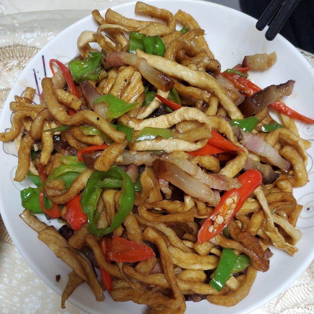 腊肉炒干笋