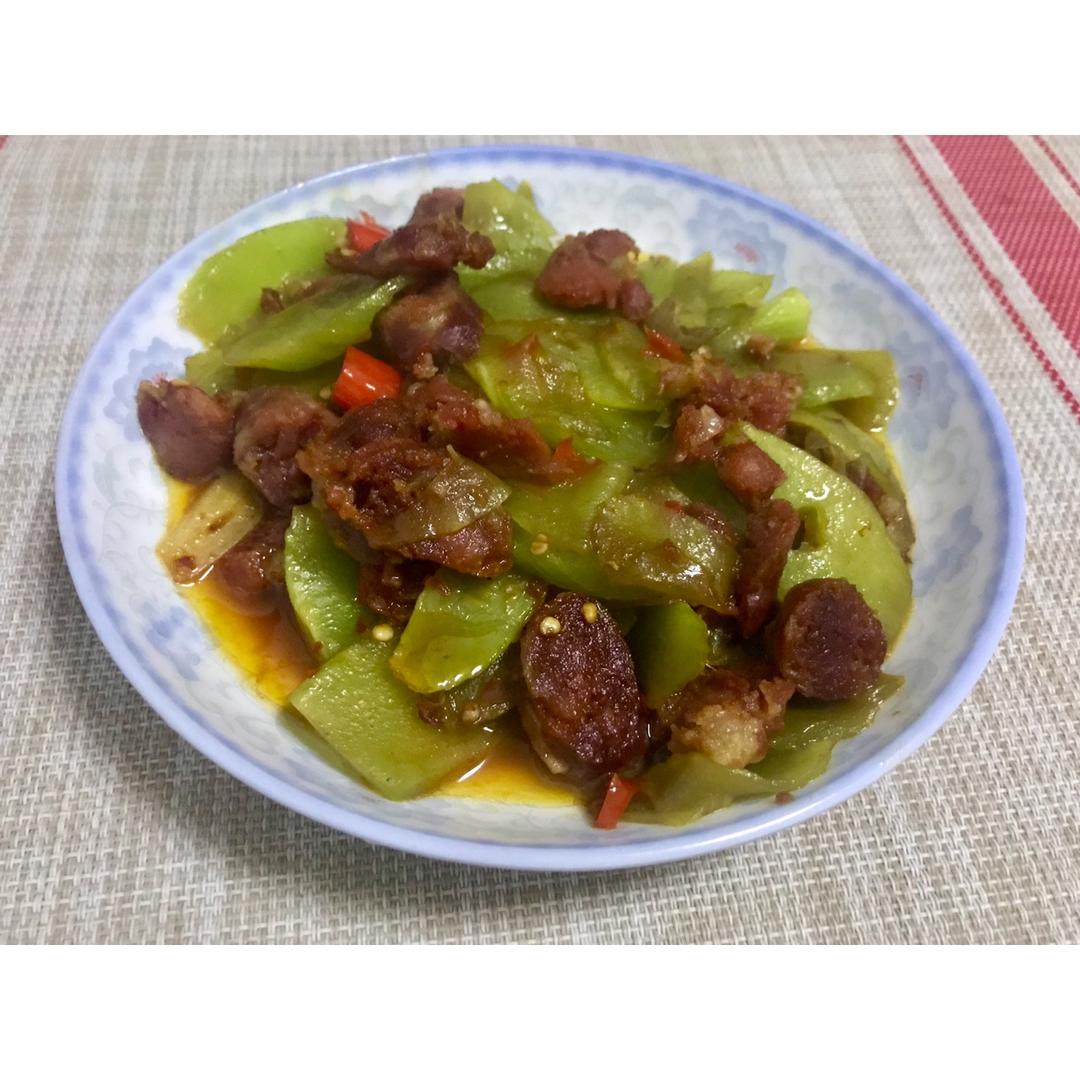 莴笋炒香肠