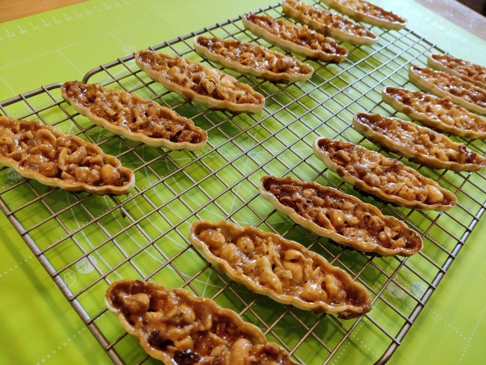 焦糖坚果糯米船（小美轻松做）