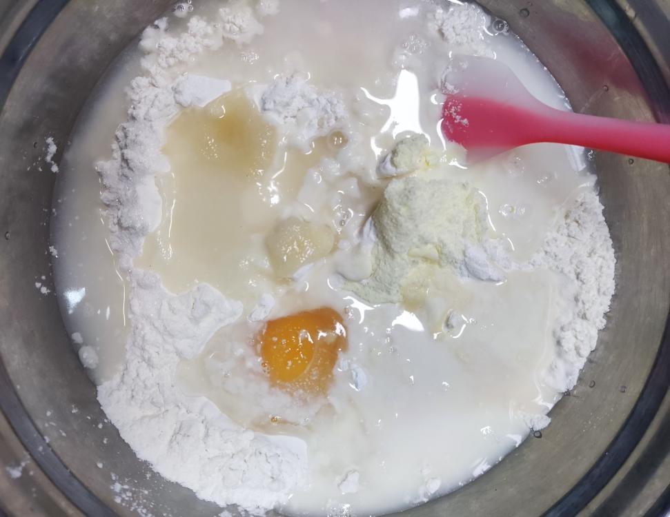 纯奶手撕吐司的做法 步骤1