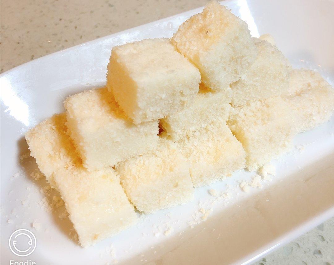 完胜85‘C的牛奶椰蓉小方