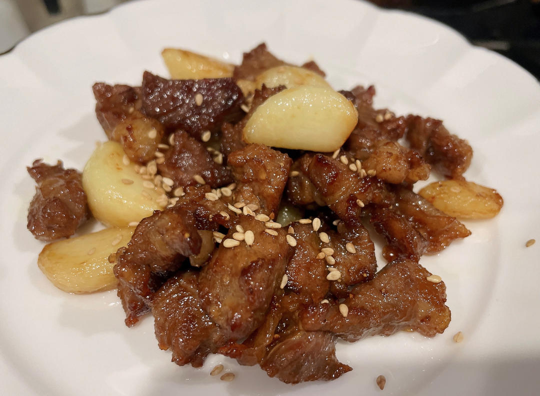 好吃到舔盘的蒜香黑椒牛肉粒