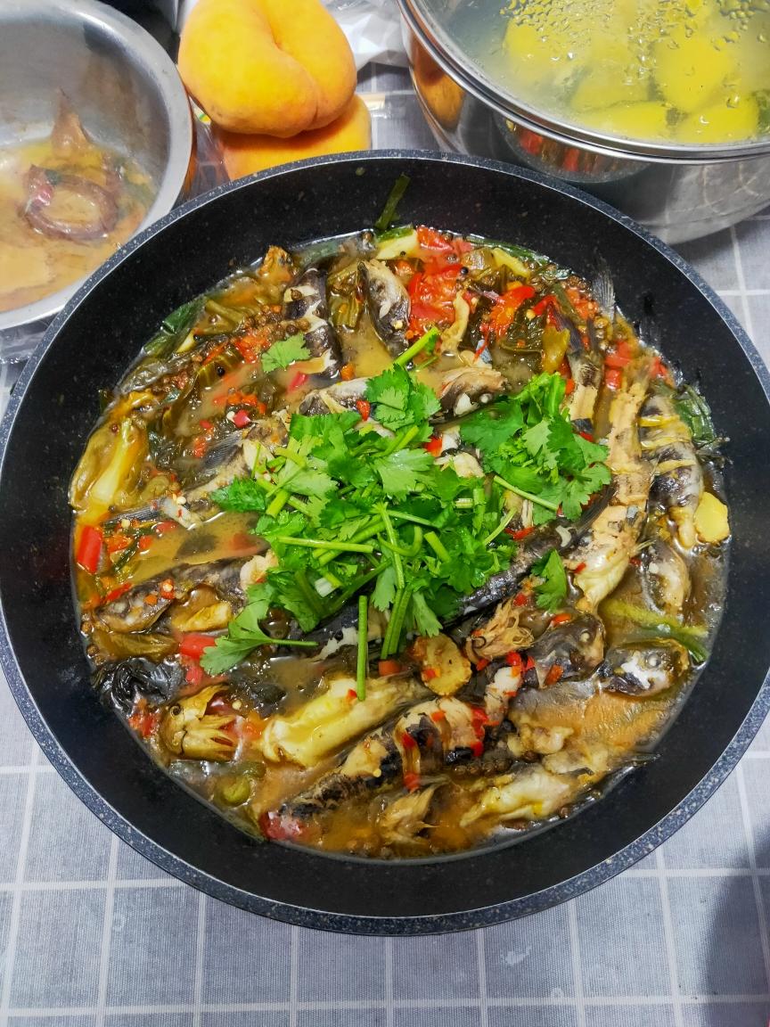 酸菜黄骨鱼的做法
