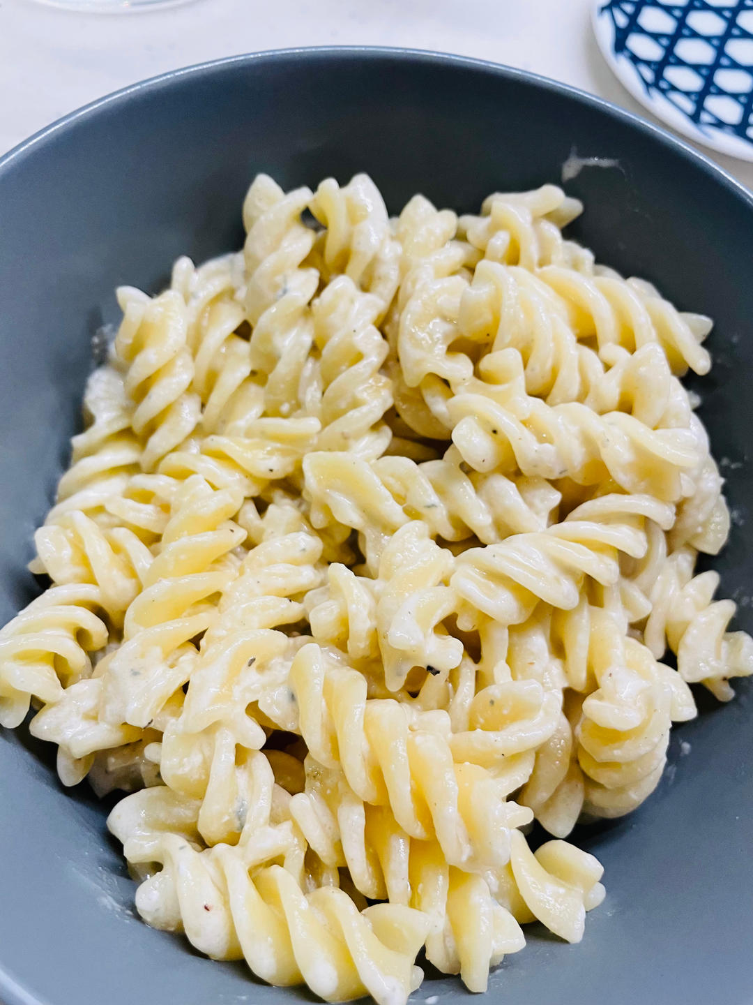 蓝纹身奶酪笔管意面-真中陽宙