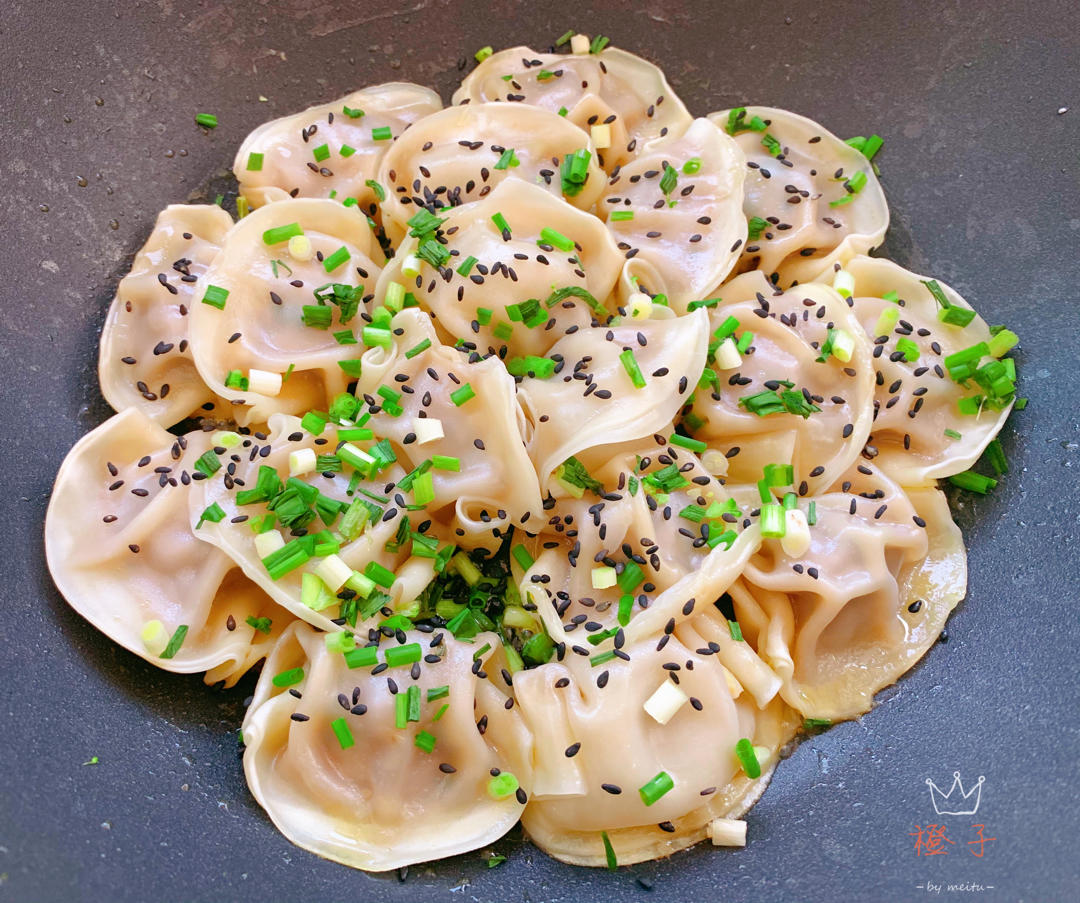 早餐来一锅香脆的生煎饺子