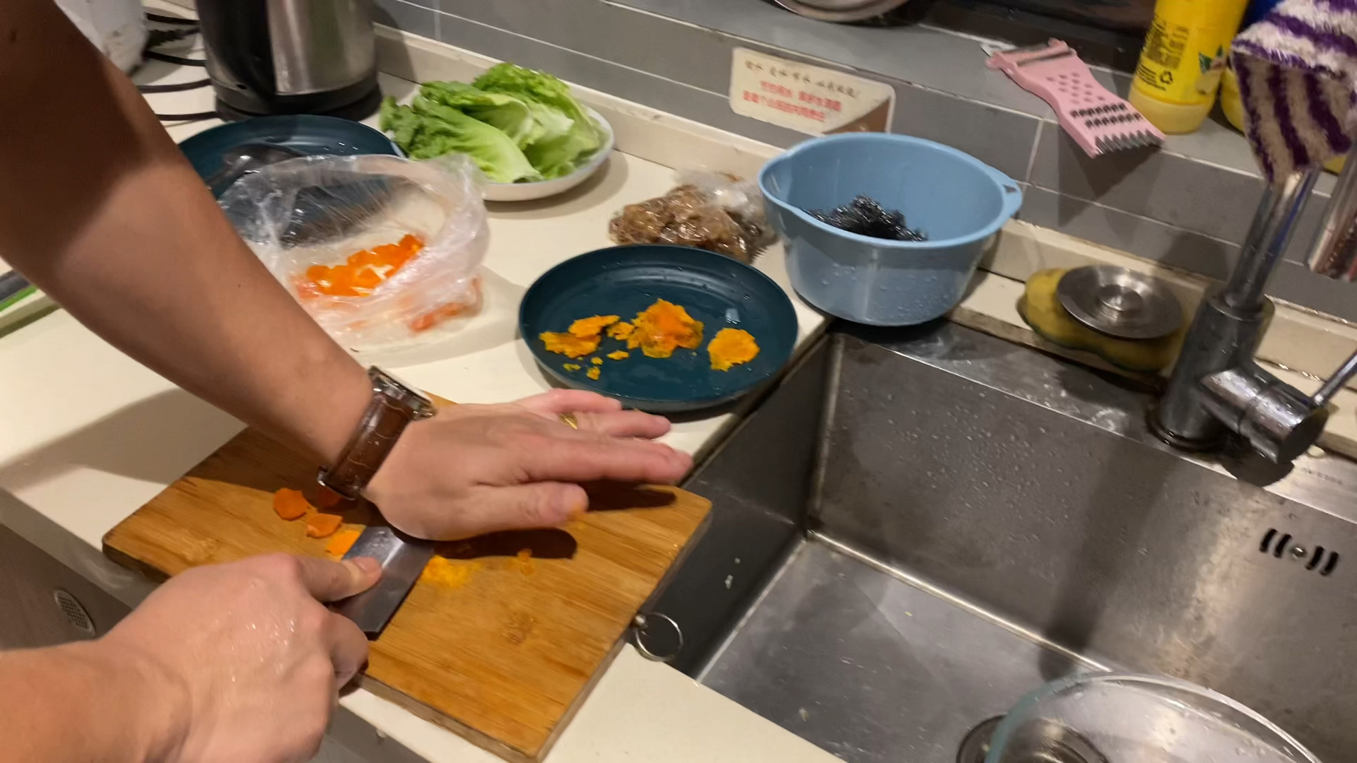 超快手❗️简单又好吃的咸蛋黄焗红薯的做法