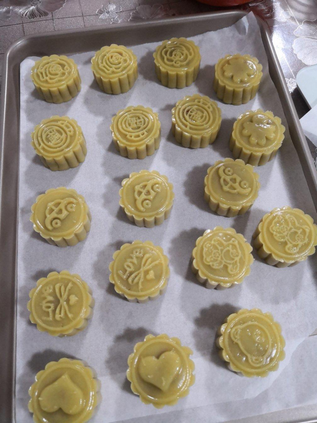 广式月饼——蛋黄莲蓉月饼