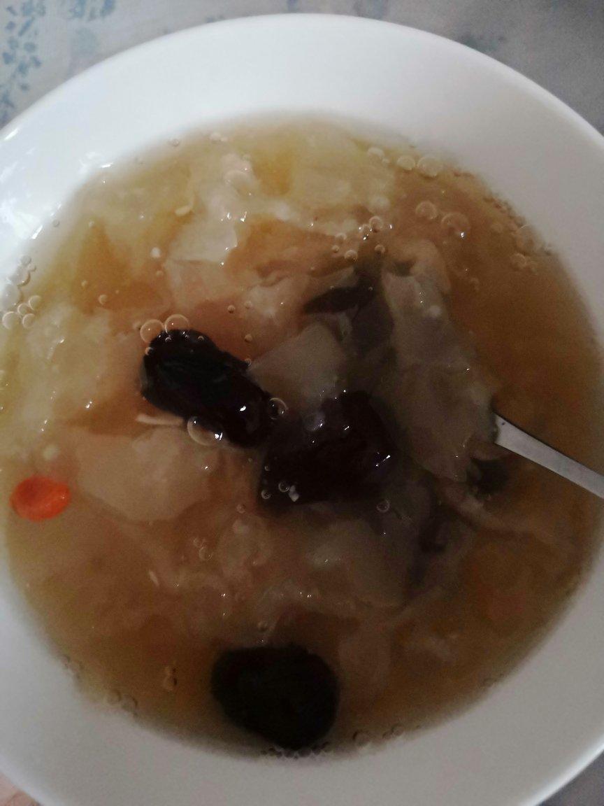 红枣银耳莲子羹（有出胶质、出胶，懒人的电压力锅版）