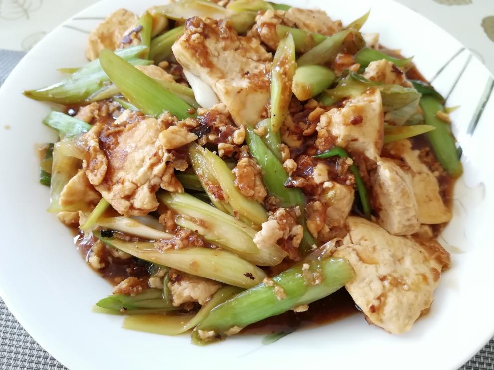 葱烧豆腐