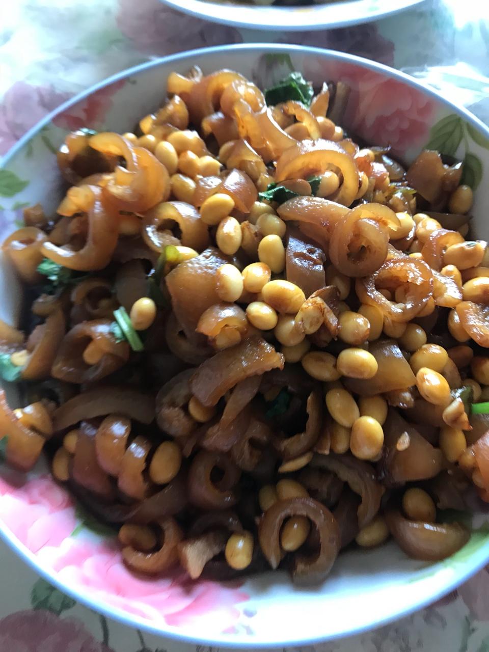 酱肉皮炒黄豆