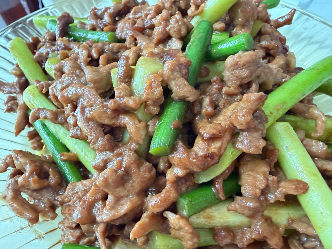 蒜苔炒肉丝