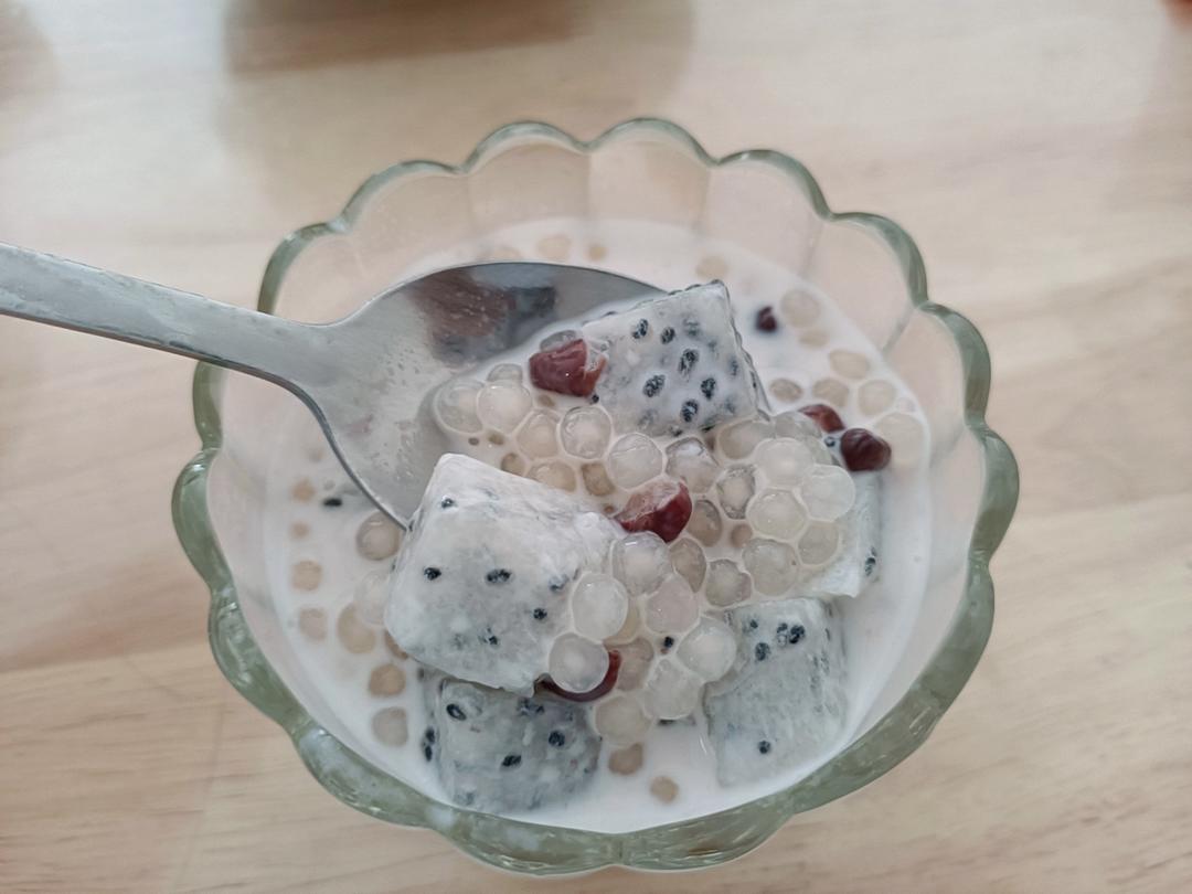 好吃不胖‼️四季都适合吃的红豆西米露奶茶