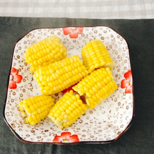 夏生鬼做的蒸玉米