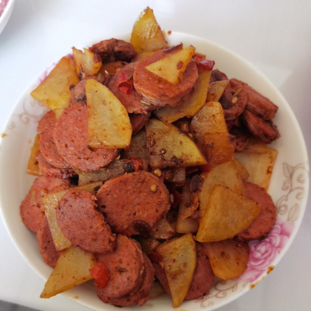 土豆片炒火腿肠