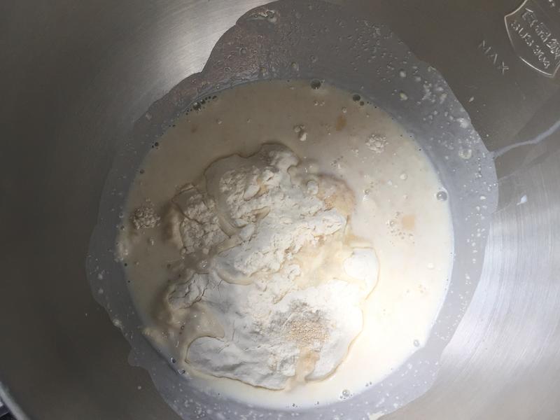 纯奶手撕吐司的做法 步骤1